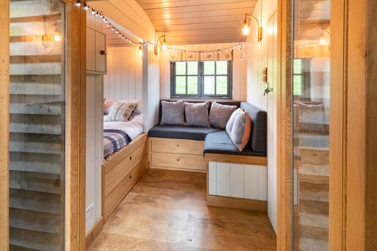 Tilbury Shepherd Huts With Hot Tubs Plus Holiday Cottages West Bagborough Exterior foto