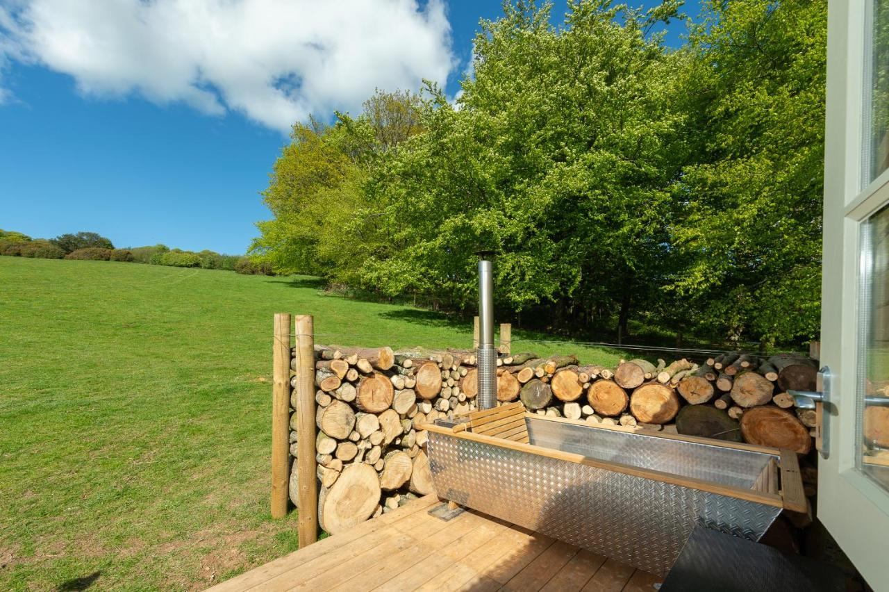 Tilbury Shepherd Huts With Hot Tubs Plus Holiday Cottages West Bagborough Exterior foto